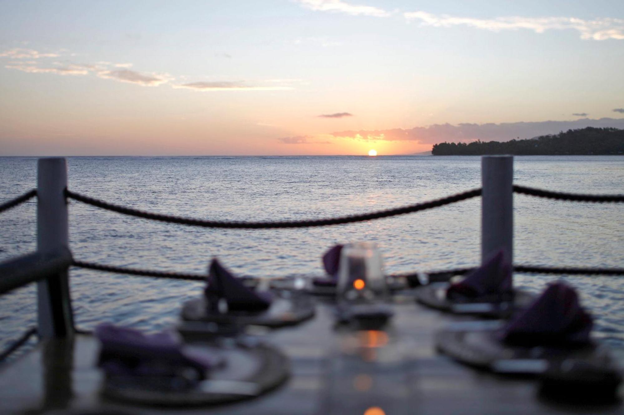 منتجع ذا وارويك فيجي كوروليفو المظهر الخارجي الصورة Sunset at the beach