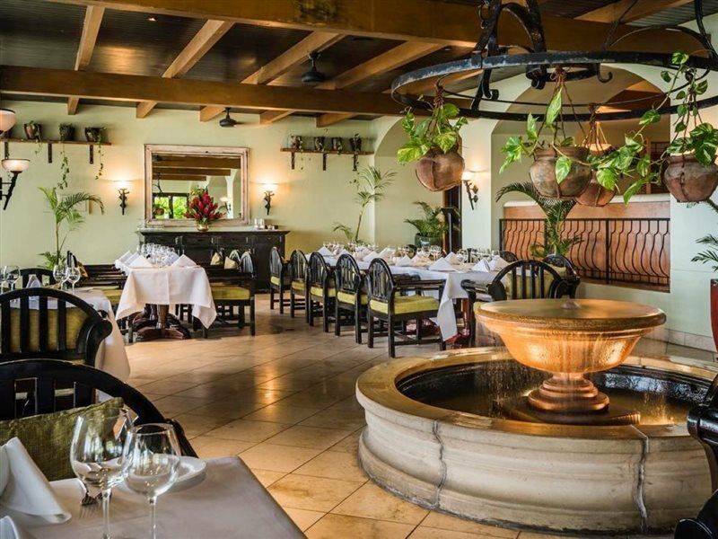 منتجع ذا وارويك فيجي كوروليفو المظهر الخارجي الصورة Restaurant