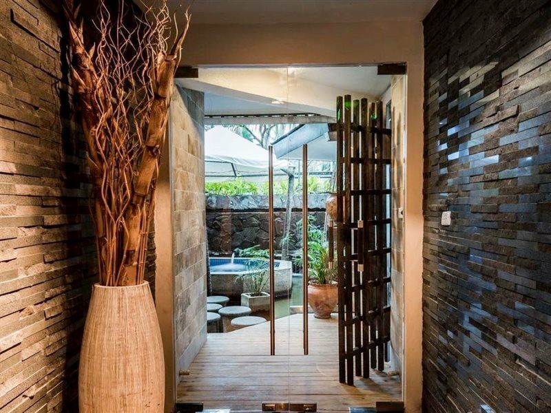 منتجع ذا وارويك فيجي كوروليفو المظهر الخارجي الصورة Entrance to the spa